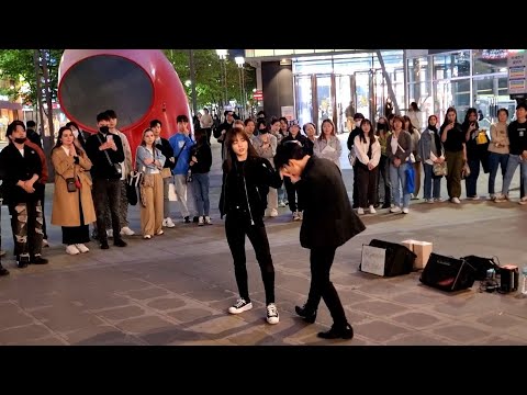 [STREET ARTIST] YU KAGAWA & HYOJIN. INTERACTIVE SINCHON BUSKING (PING PONG). 230422.