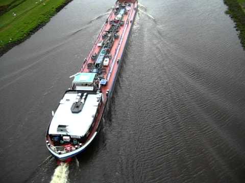 INGEBORG - TMS - 04024150 Vorbeifahrt auf der Hunte unter Autobahnbrücke A29 Oldenburg