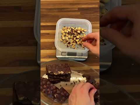 500g Ritter Sport- how many Hazelnuts have?