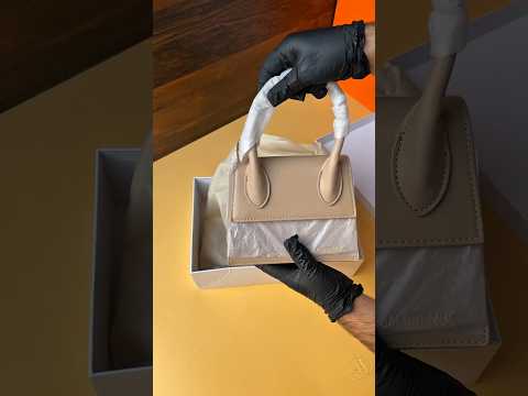 Unboxing of this elegant beige Jacquemus mini handbag