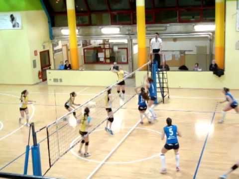 LIBERA FRUVIT OCCHIOBELLO - CDA V.TALMASSONS 3-2 Volley Femminile serie B2