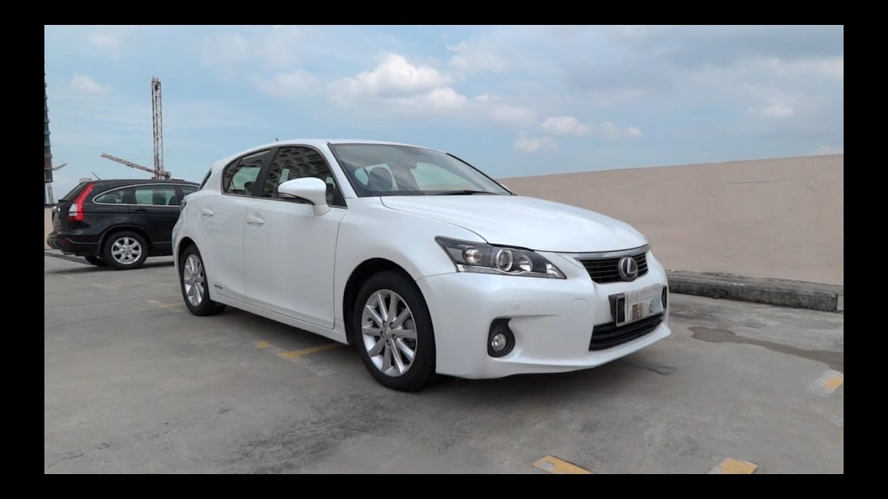 2011 Lexus CT200h Start-Up and Full Vehicle Tour
