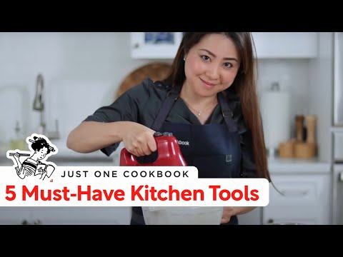 5 Must-Have Japanese Kitchen Tools - Tea Time with Nami (Ep1)