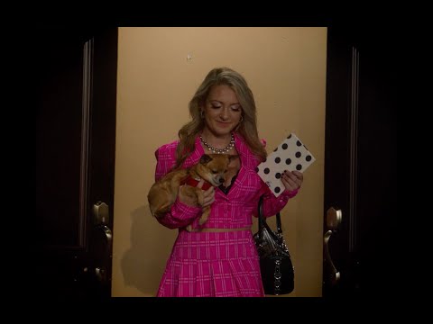 Scene Queen - Pink Push-Up Bra (Official Music Video)