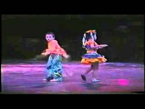 FESTIVAL NACIONAL LOS NIÑOS DE COLOMBIA BAILAN 2003-3