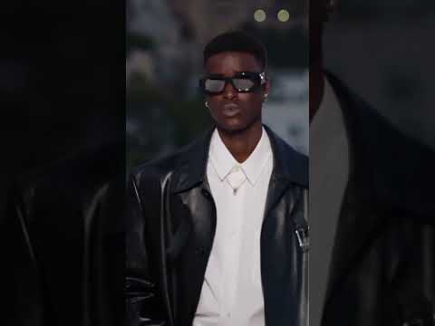 STRIKING! Babacar N'doye at the Versace Fall/Winter 2023-2024 show in Los Angeles (March 2023)