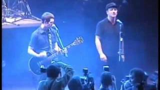 U2 Stand By Me (w/ Ash) 1998 May 18, Belfast, Waterford Hall. Ireland