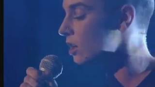 Sinéad O&#39; Connor - Chiquitita (Late Late Show 1998)