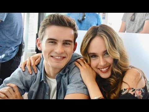 CINTA LAURA SYUTING FILM HOLLYWOOD "CRAZY FOR THE BOYS"