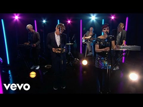 Alphabeat - Hole In My Heart (Live 4Music Session, 2009)