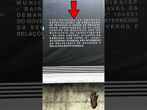 PLACA FIXADA PARA CONSTRUÇÃO DO CENTRO MULTIUSO NO ANTIGO LIXÃO DE JUQUITIBA NO GOVERNO WILLIAM SOARES