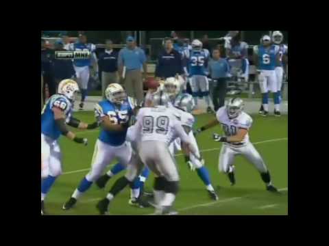 Chris Johnson Destroys Darren Sproles