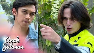 Download lagu Mondy mukulin anak buahnya karena keroyok Boy [Anak Jalanan] [04 Nov 2015] mp3