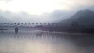 preview picture of video 'CC201 Locomotive Passing Serayu Bridge'