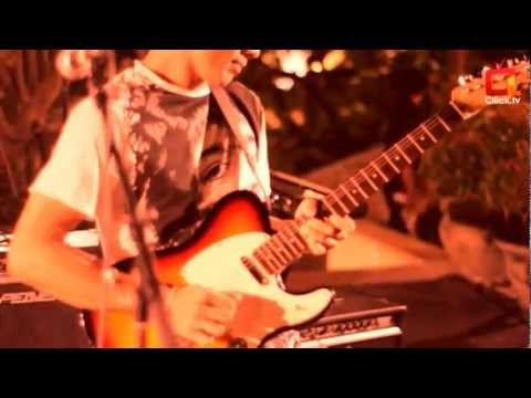 ::THE CAWAT:: insane! stage perform, Fire (jimi hendrix) cover