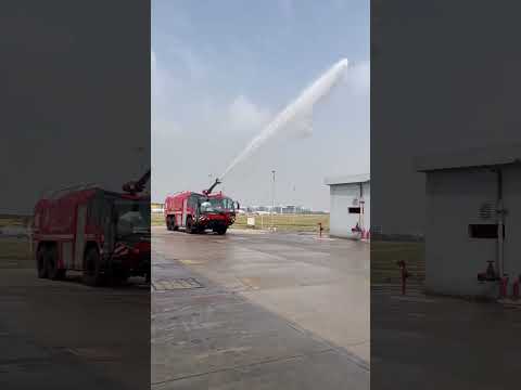 Changi qismat wale #trending #viral #shotsfeed #aviation #fireofficer #firetruck #firetruck #airport