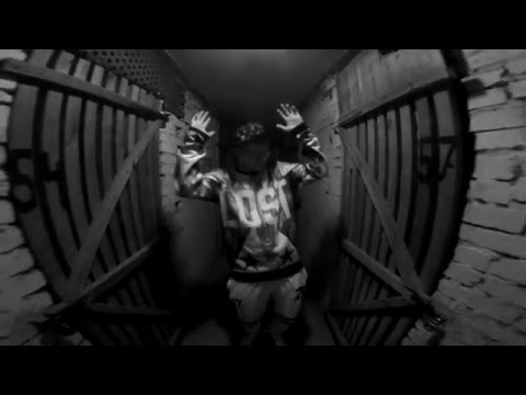 10.WajaWajski - Podziemny mainstream [Street Video] (prod. Zielichowski)