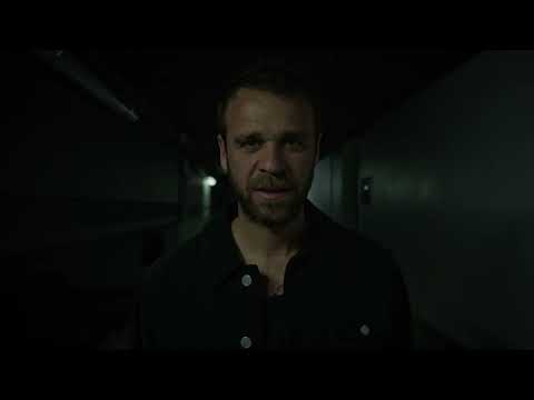 Cyril Mokaiesh - Regarder passer les trains (vidéo officielle)