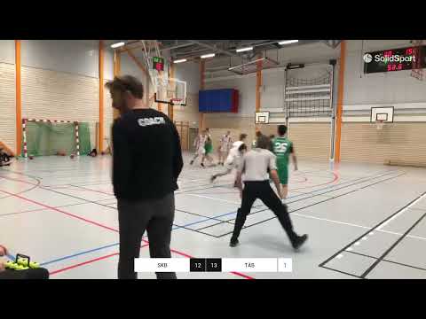 2022-10-09 Skuru Vit - Täby Basket Vit N1 Q1-2 (klippt av okänd anldning)