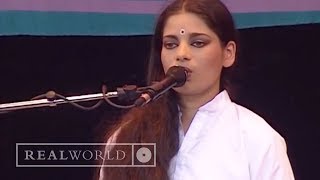 Sheila Chandra - Ever So Lonely/Eyes/Ocean (Live at WOMAD)