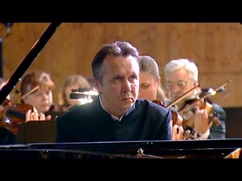 Mikhail Pletnev plays Beethoven - Piano Concerto No. 5 (Moscow, 2006)