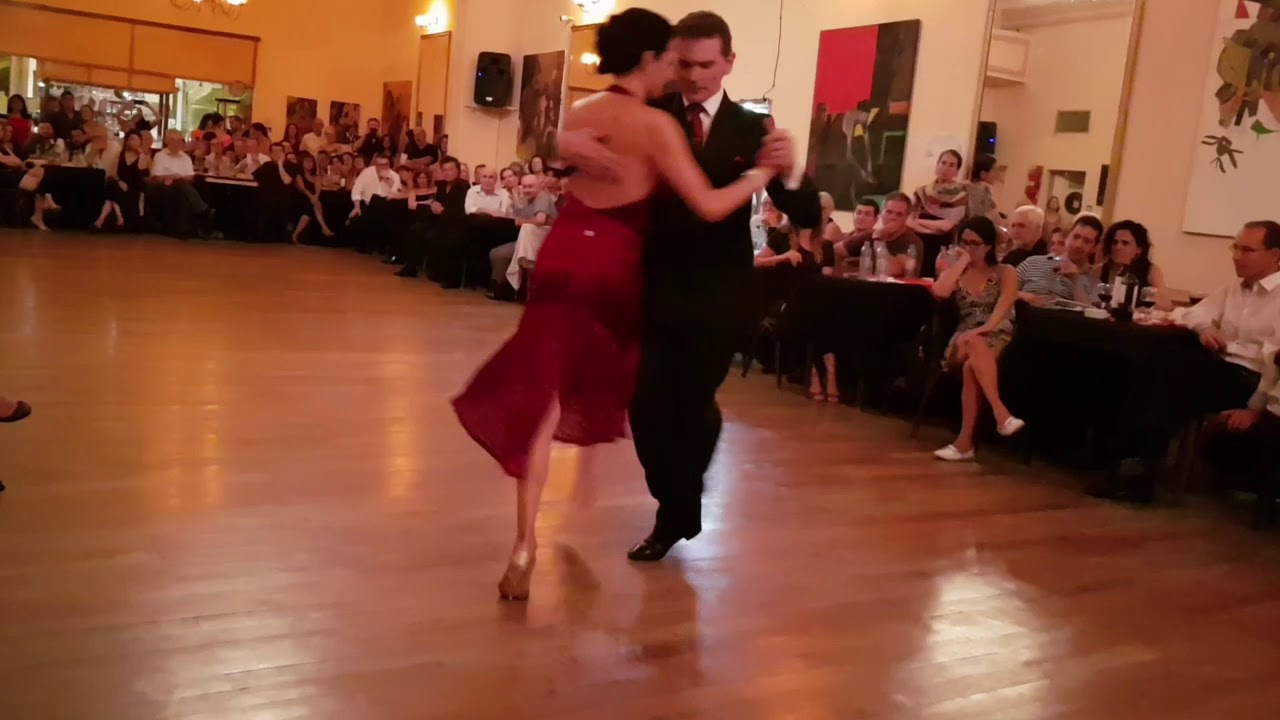 Video thumbnail for Juan Amaya y Valentina Garnier. ¨Una Lagrimita¨ Héctor Varela 2/3