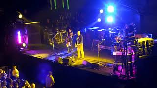 Smashing Pumpkins Perform Tonite Reprise &amp; Tonight, Tonight Live in London 2013