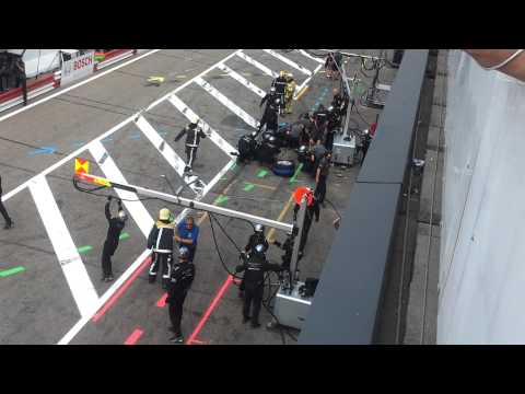 DTM Zandvoort 2012 Pitaccident HWA crew injured