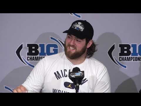 Andrew Vastardis reacts to Michigan's 2021 Big Ten Championship win