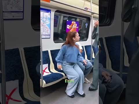 tôi không muốn ngồi gần con trai đâu.