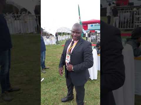 Dezian and Japesa at Perruzi show.