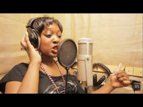 Tippa Irie / Stush / Dready / Mr Williamz - Dancehall Style Megamix (Studio Video)