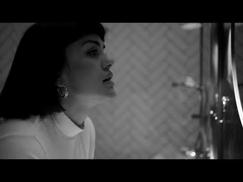 Anna Hnatowicz - Naucz mnie żyć od nowa