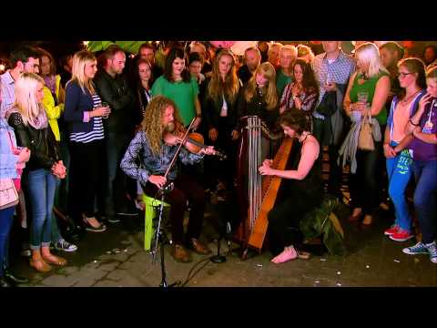 Laoise Kelly & Tola Custy  - Zapigarren Eguna / Mendiokerra