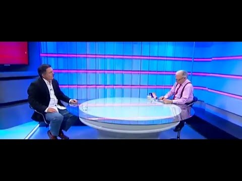 Ampuero: "No hay para alguien que ama la sociedad abierta de donde rescatar algo de Fidel Castro"