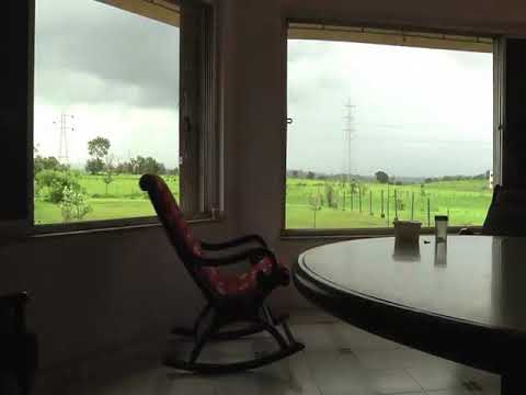 download lagu mp3 mp4 Dhondi Bungalow, download lagu Dhondi Bungalow gratis, unduh video klip Dhondi Bungalow
