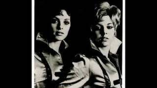 The Caravelles-  'Dawning of the Day'  (1968)