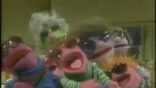 Classic Sesame Street - Listen To The Bells