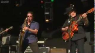 Duane Eddy - The Theme from Peter Gunn Glastonbury 2011