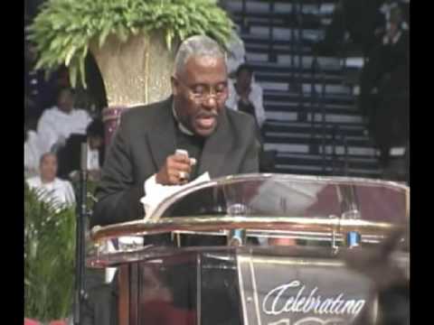 Bishop Delano Ellis Holy Conv 2007 Bishop Ellis 100yrs - Memphis