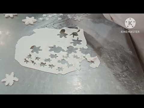 6 Pound classic pineapple new decorat cake by Chef Karam Rasul