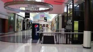 preview picture of video 'ESCO Hydraulic elevator @ Crestwood Plaza St. Louis MO'