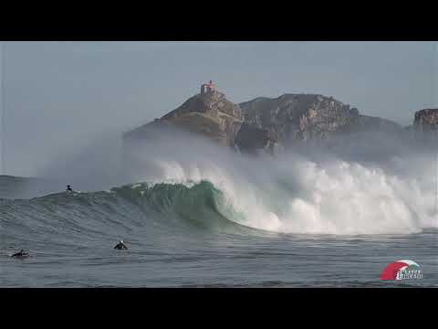 Big swell rolls in to Bakio