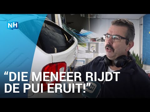 Automobilist rijdt radiostudio in tijdens uitzending