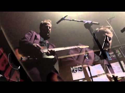 THE NEW INVINCIBLES 'Punch Clock Blues' Live at CasaDelDiablo 2013
