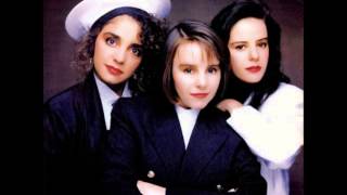 Atrapada Lyrics English Translation