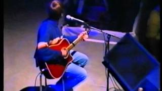 Oasis live: Cast no shadow (acoustic), Whats the story (acoustic), Don't look back in anger.