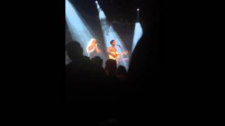 The Shires Black and White