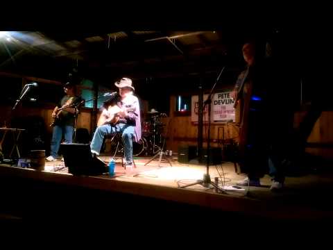 Pete Devlin & Texas Moon - Travelin' Light