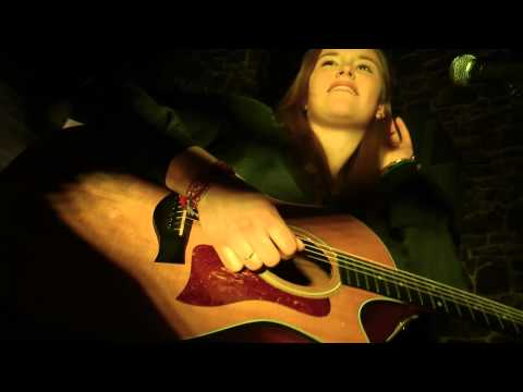 Iris (Caro Trischler & Josha Winkler)